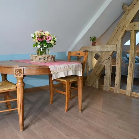 D'hotes Ferme Du Feugres Bed & Breakfast